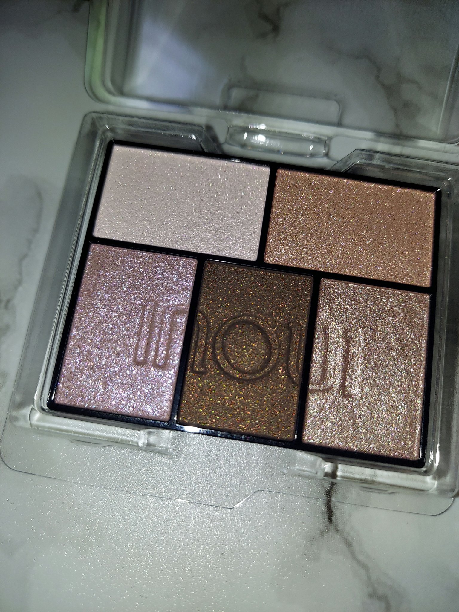 インウイ アイズ/INOUI/アイシャドウパレットを使ったクチコミ（1枚目）