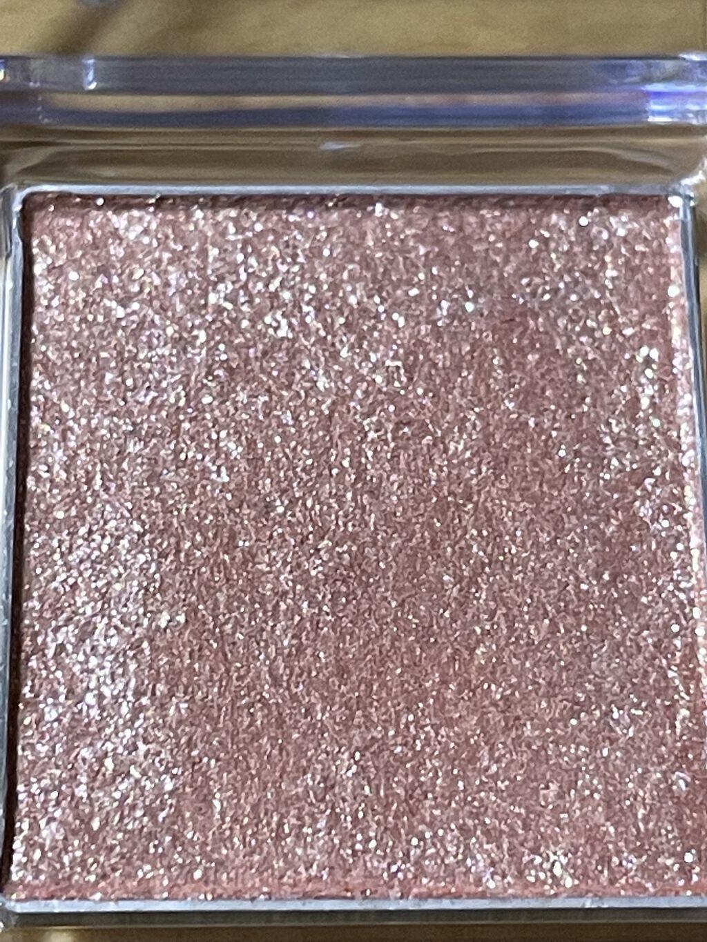 プリズム パウダーアイカラー/リンメル ロンドン/単色アイシャドウを使ったクチコミ（3枚目）