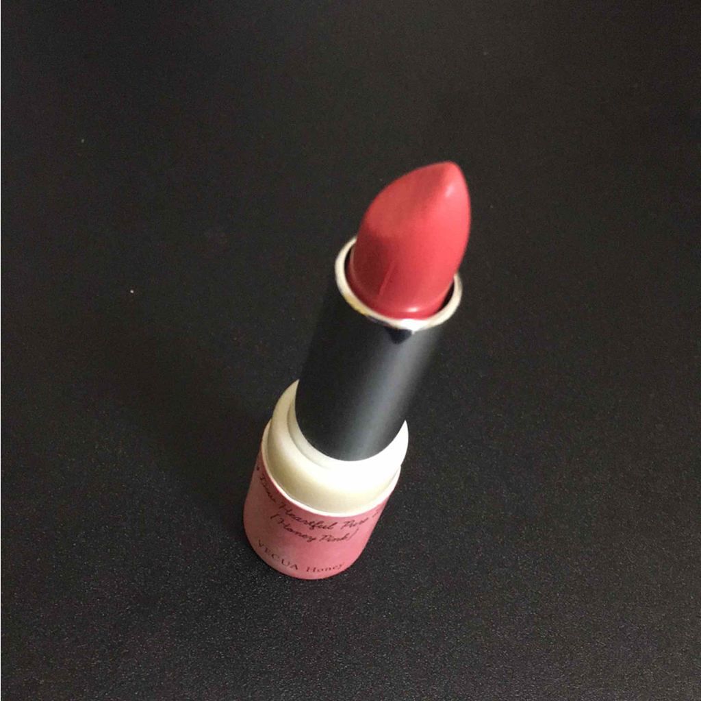 ワンダーハニー ハートフルなピュアリップ/VECUA Honey/口紅を使ったクチコミ（2枚目）