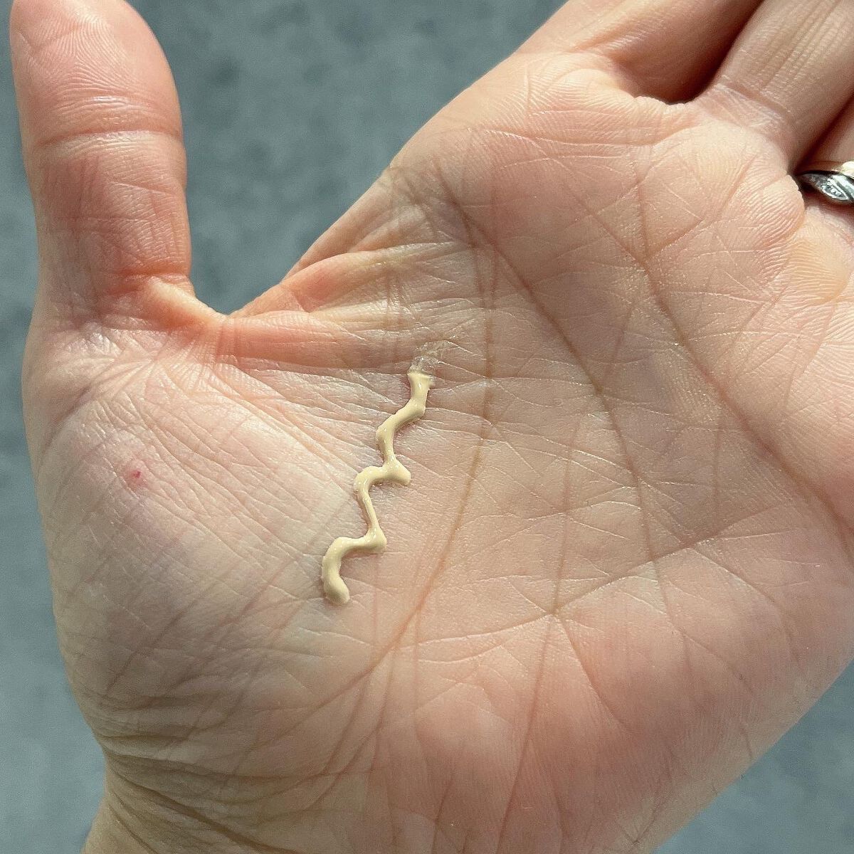 MICHIKO.LIFE エッセンスベースUVグロウのクチコミ「 @michiko.life_official #LIPS投稿アワード1000万DL記念 ..」（2枚目）