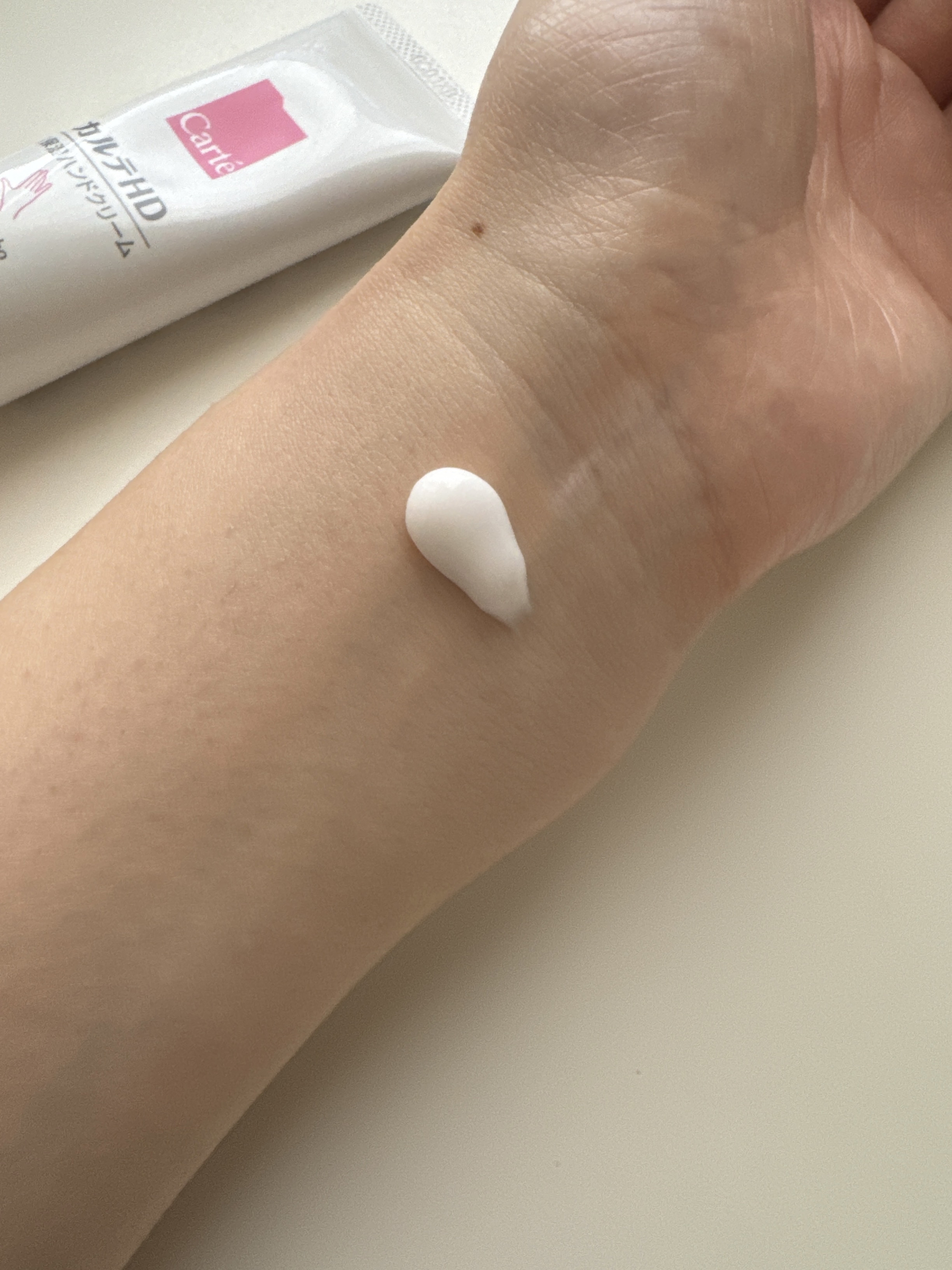 モイスチュア ハンドクリーム 50g/カルテHD/ハンドクリームを使ったクチコミ（2枚目）