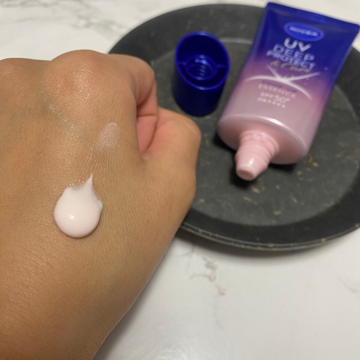 ニベアUV ディープ プロテクト&ケア トーンアップ エッセンス/ニベア/日焼け止めローションを使ったクチコミ(2枚目)