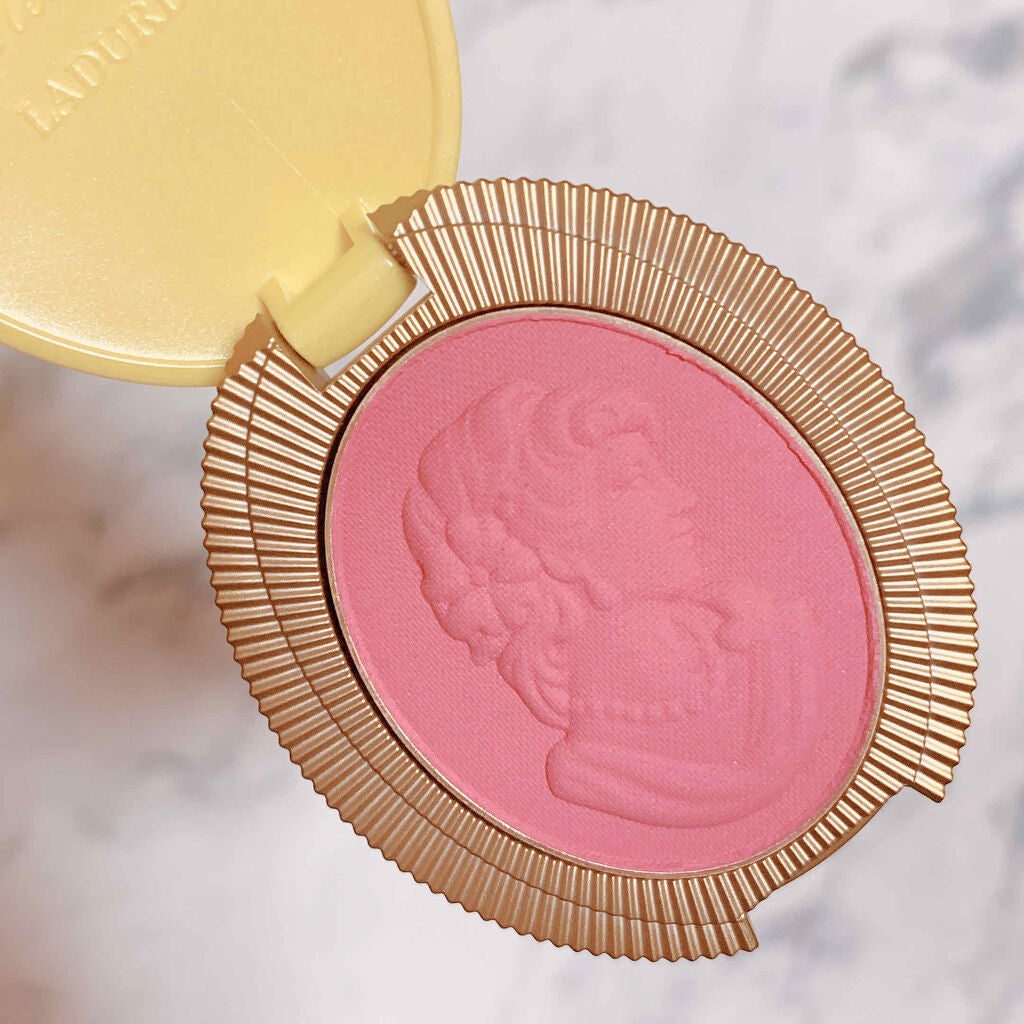 プレスト チークカラー N/レ・メルヴェイユーズ ラデュレ/パウダーチークを使ったクチコミ(3枚目)