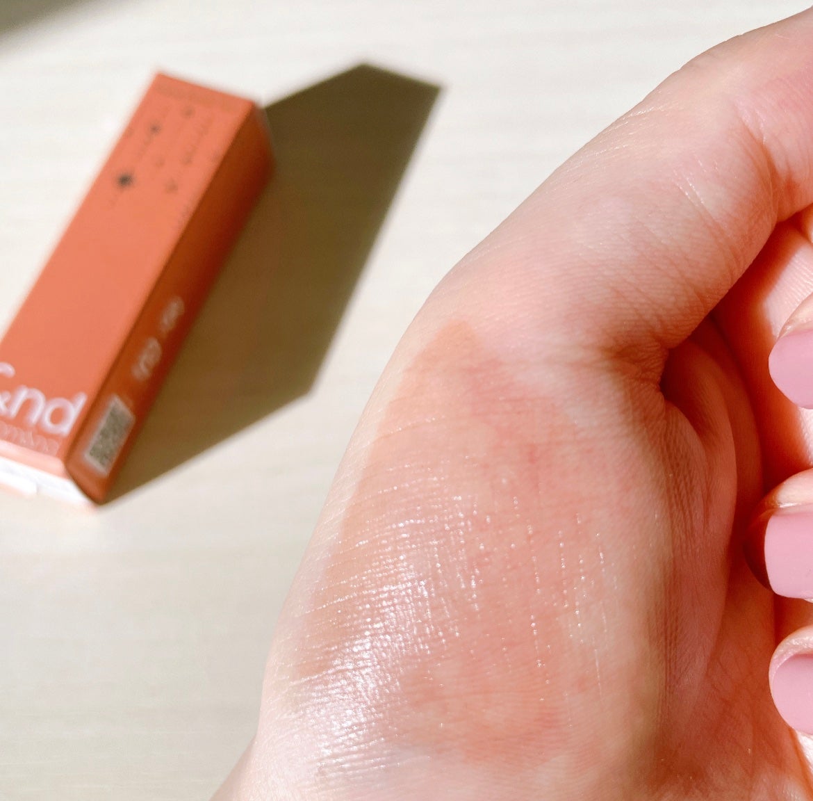 アンドバイロムアンド グラッシーボムティント/&nd by rom&nd/リップティントを使ったクチコミ(3枚目)