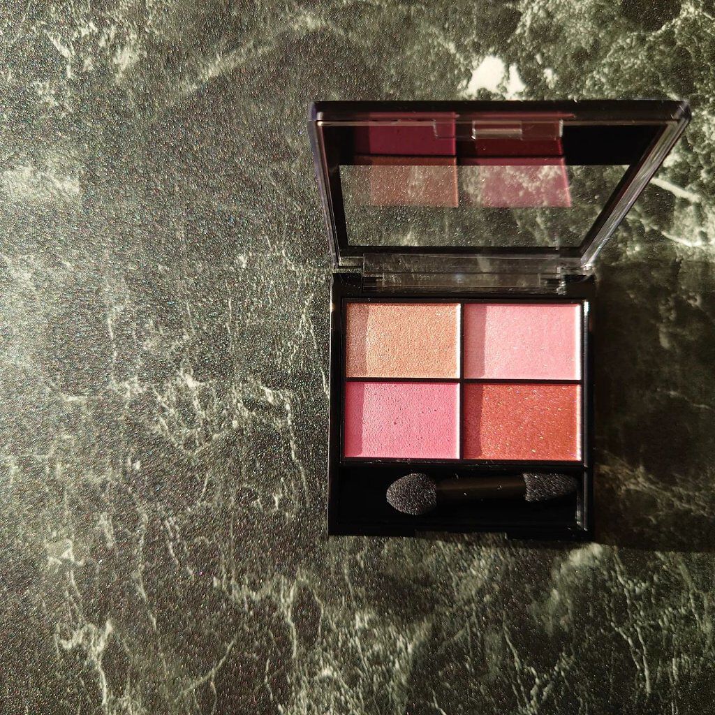 レブロン カラーステイ デイ トゥ ナイト アイシャドウ クアッド/REVLON/アイシャドウパレットを使ったクチコミ（2枚目）