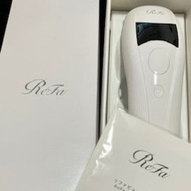 ＊ReFa BEAUTECH EPI＊
ムダ毛にしっかりアプローチできるのに手軽に安心して使い続けられる家庭用光美容器です。
家庭用脱毛器デビューでしたが、シンプルな操作で使いやすい！
ワキ・腕・足はも