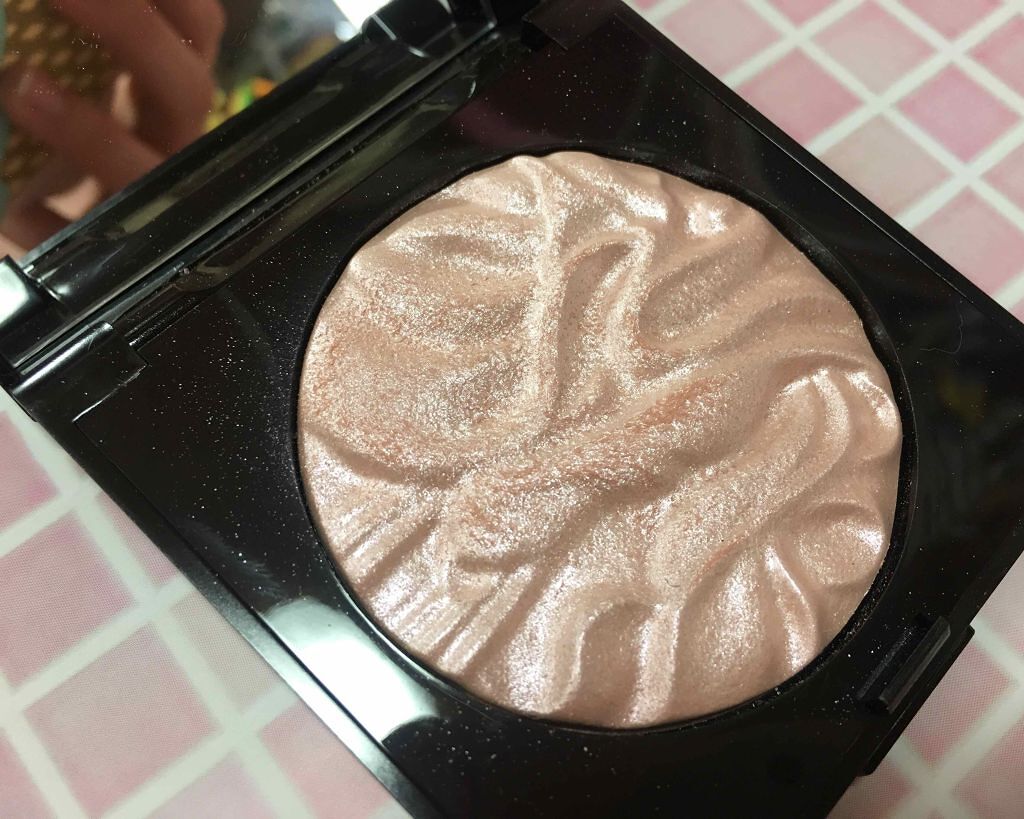 フェイスイルミネーター/ローラ メルシエ/パウダーハイライトを使ったクチコミ(2枚目)