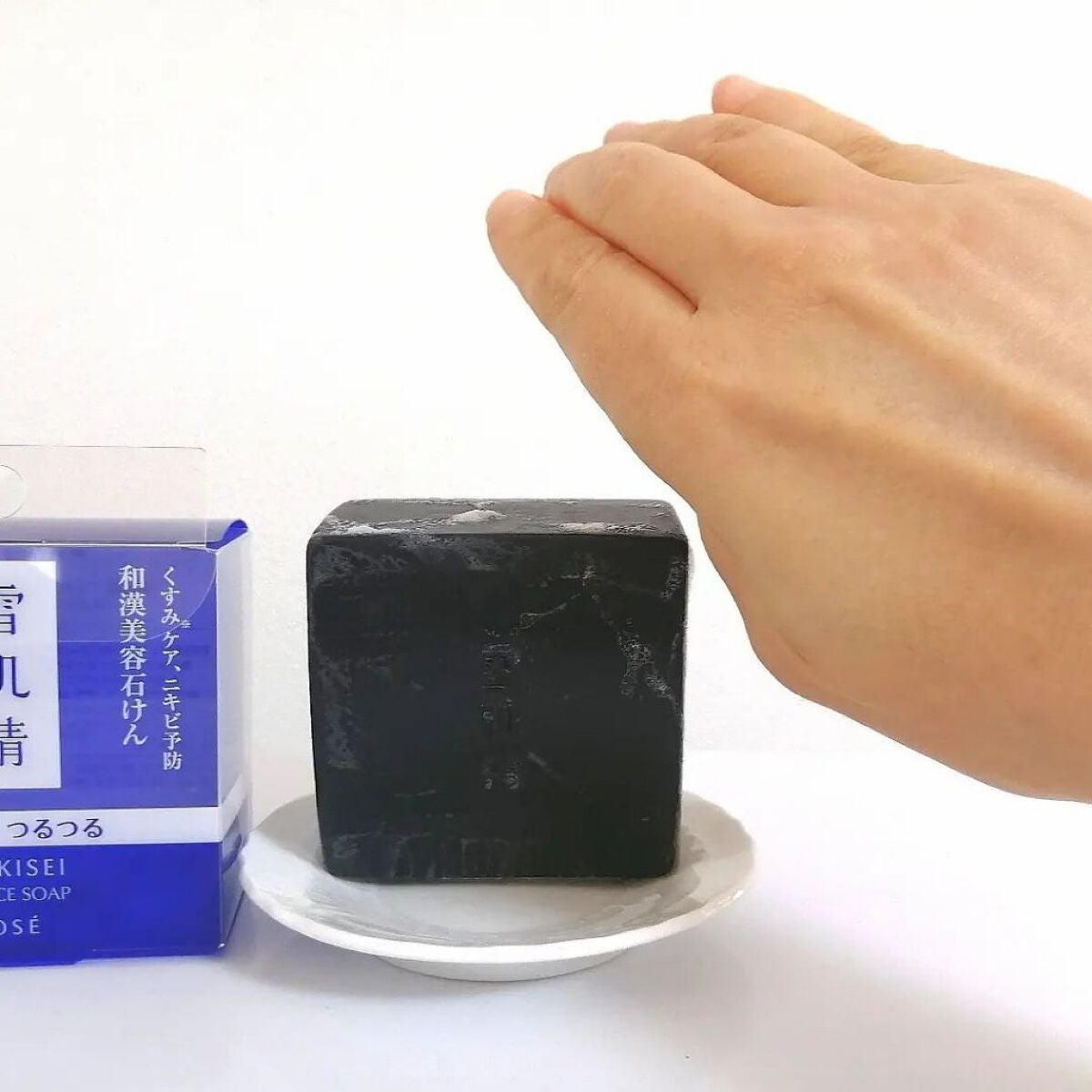 lili on LIPS 「『雪肌精 エッセンス ソープ』美容石けんですやさしい泡立ちです..」(4枚目)