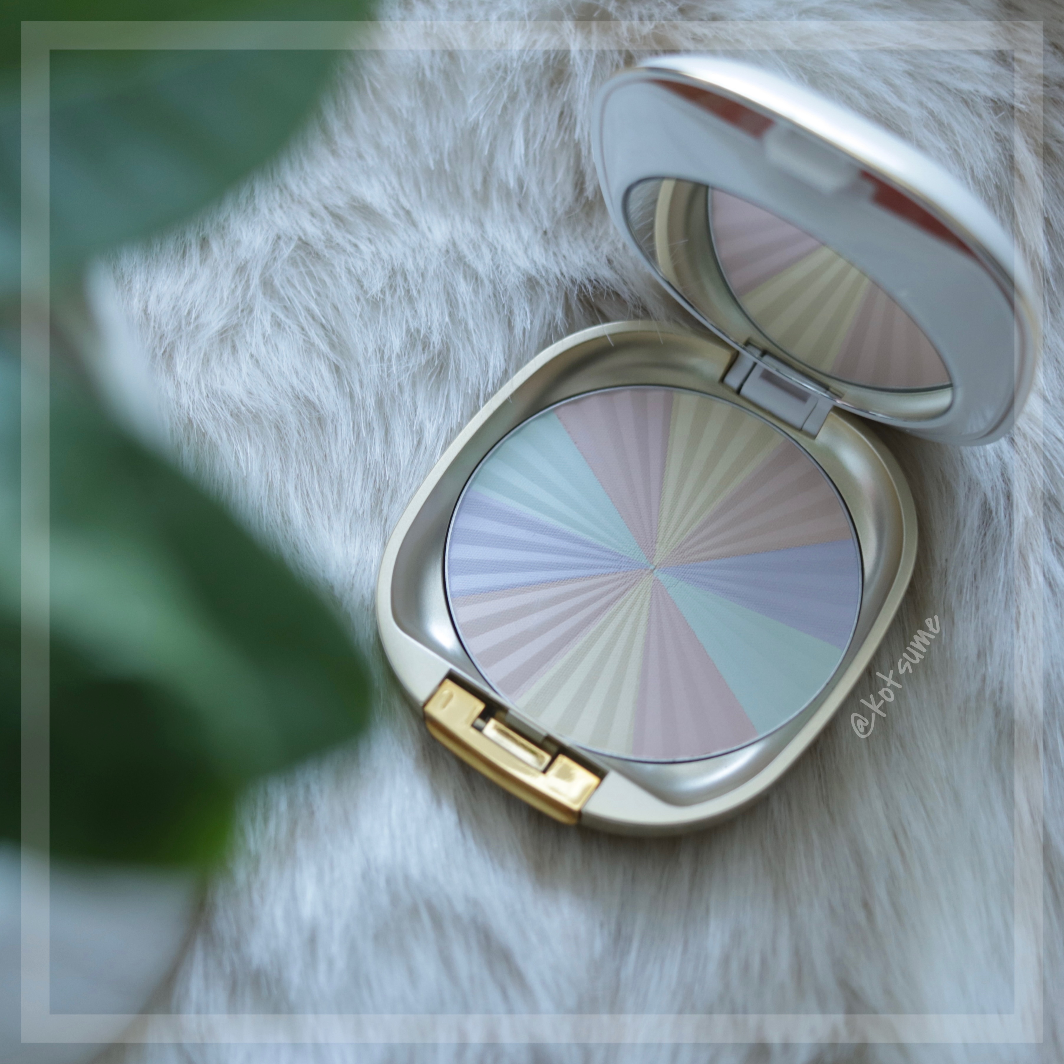 サンブロックルーセントパウダーex./ステファニー/プレストパウダーを使ったクチコミ（1枚目）