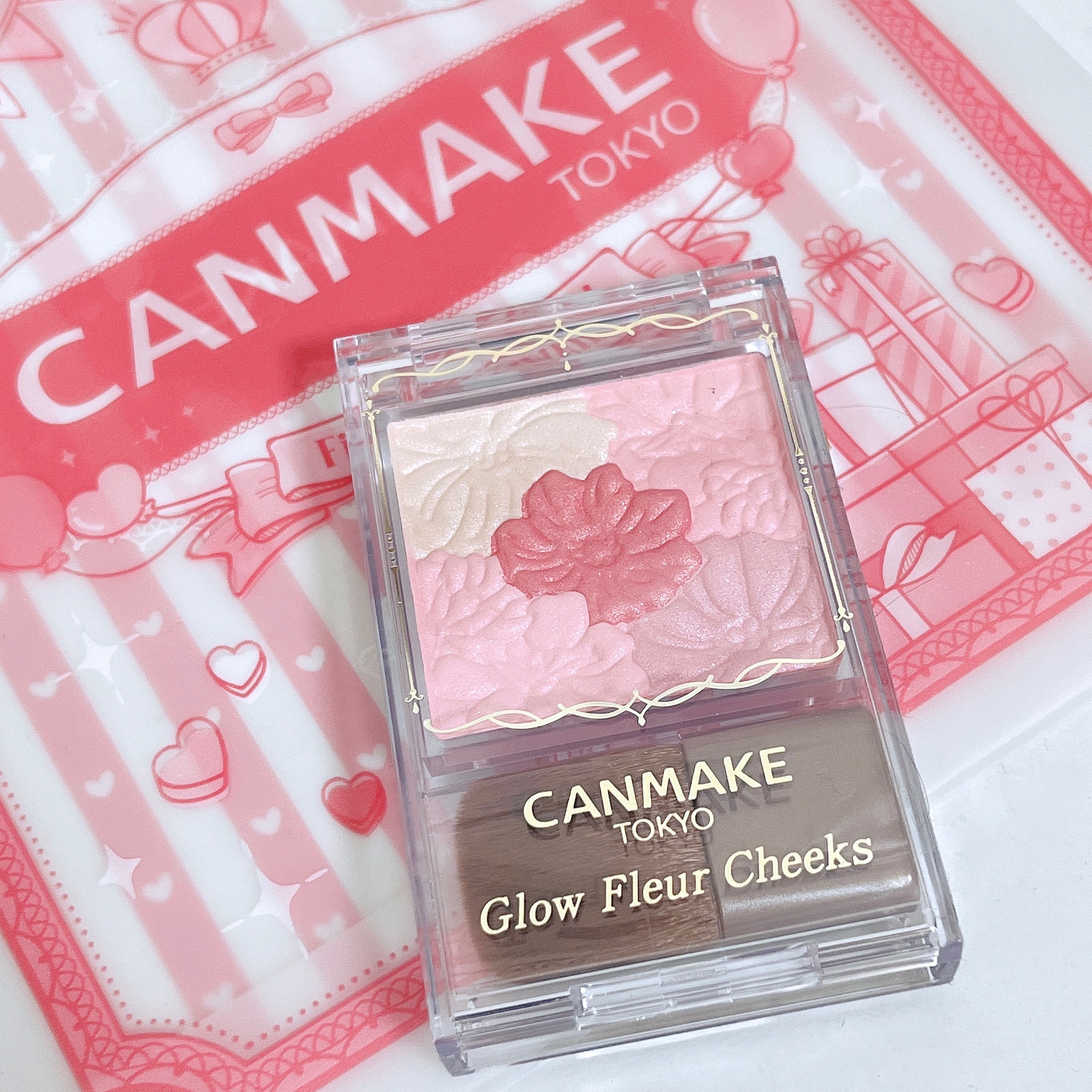 キャンメイク グロウフルールチークスのクチコミ「キャンメイク様から商品提供いただきました♥️
新色チークのいちごみるくフルール🍓

見た目から.....」（1枚目）