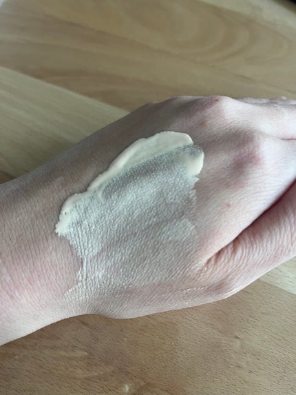 モイスチュアライジング ファンデーション プライマー/PAUL & JOE BEAUTE/化粧下地を使ったクチコミ(2枚目)