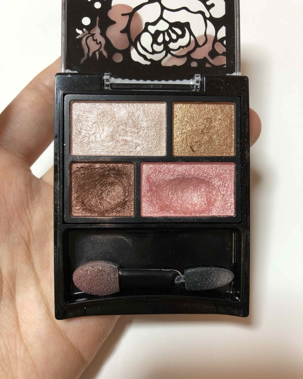 フォーカラーニュアンスアイズ/パルガントン/アイシャドウパレットを使ったクチコミ(2枚目)