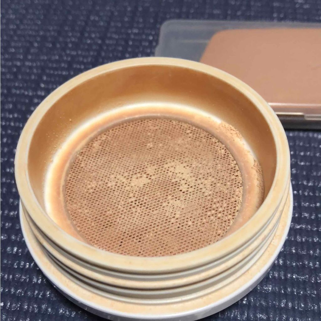 ミネラルシルクファンデーション（ケース・パフ付）/ヴァントルテ/パウダーファンデーションを使ったクチコミ（2枚目）