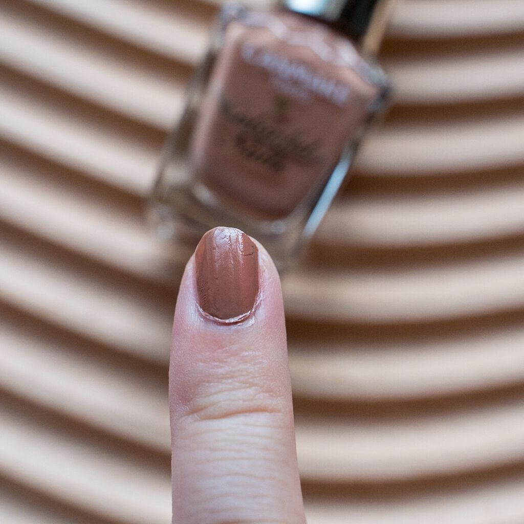 カラフルネイルズ N59 カッパーブラウン/キャンメイク/マニキュアを使ったクチコミ（2枚目）