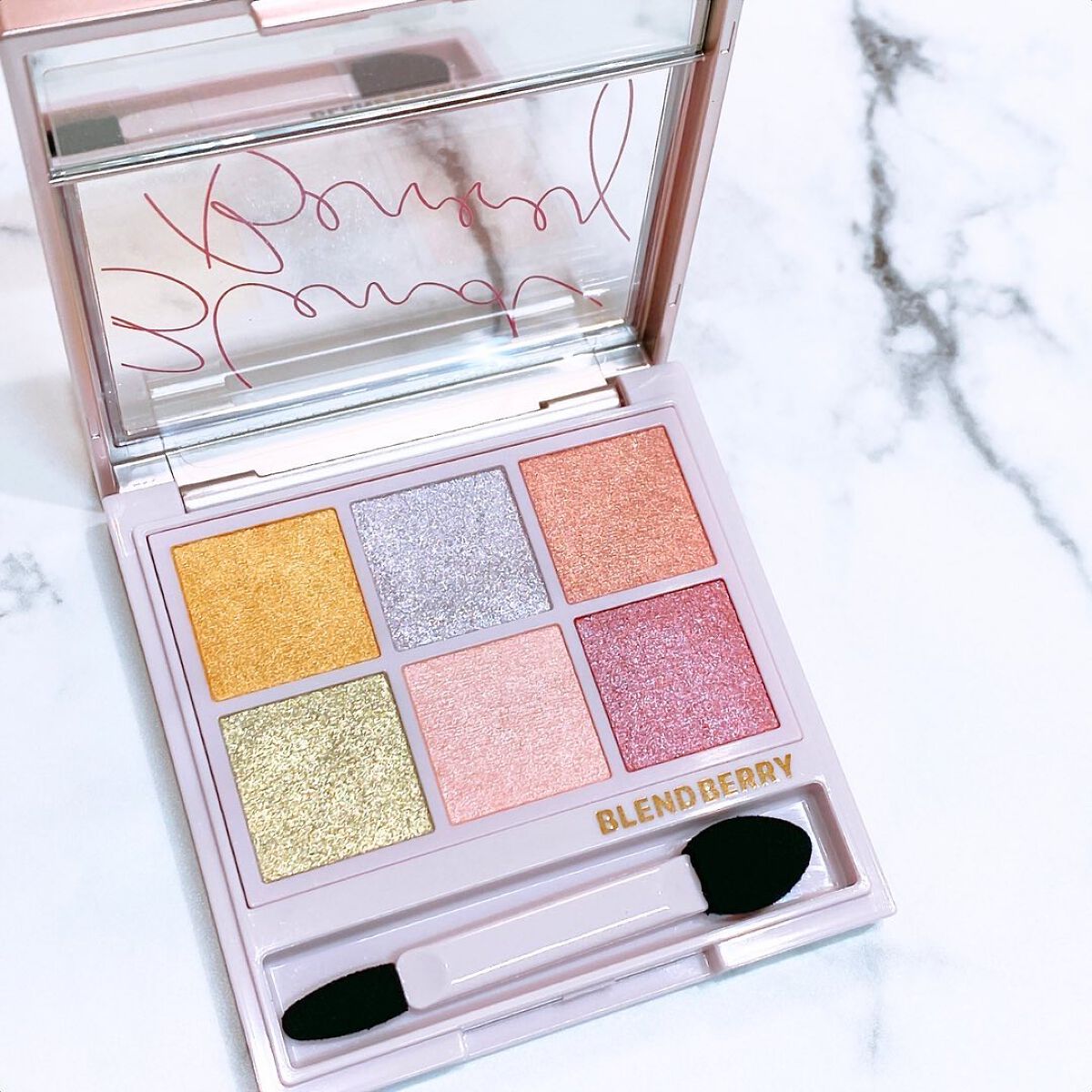 オーラクリエイション 105 ゴールデンキウイ&スウィートピンク(限定カラー)/BLEND BERRY/アイシャドウパレットを使ったクチコミ（3枚目）