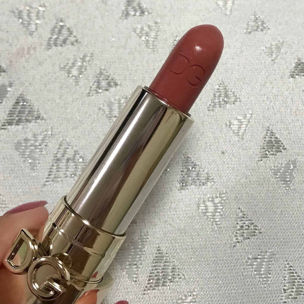 ペネ子 on LIPS 「世間がドルガバの香水で賑わう中、私はネイルサロン行った帰りにド..」(2枚目)