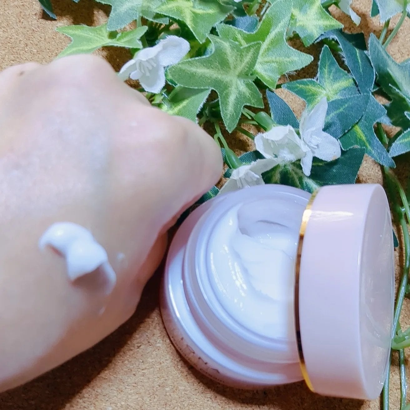 イオナR ラディアンス クリーム/イオナR (イオナアール)/フェイスクリームを使ったクチコミ(2枚目)