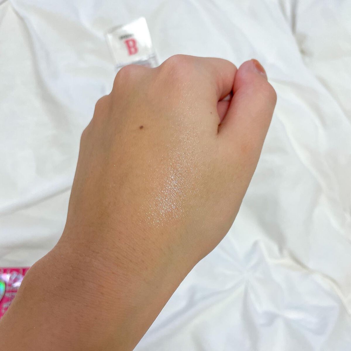 a m u on LIPS 「キラキラでうるうるの目元🥺💗【babymeeニュアンスカラーシ..」(3枚目)