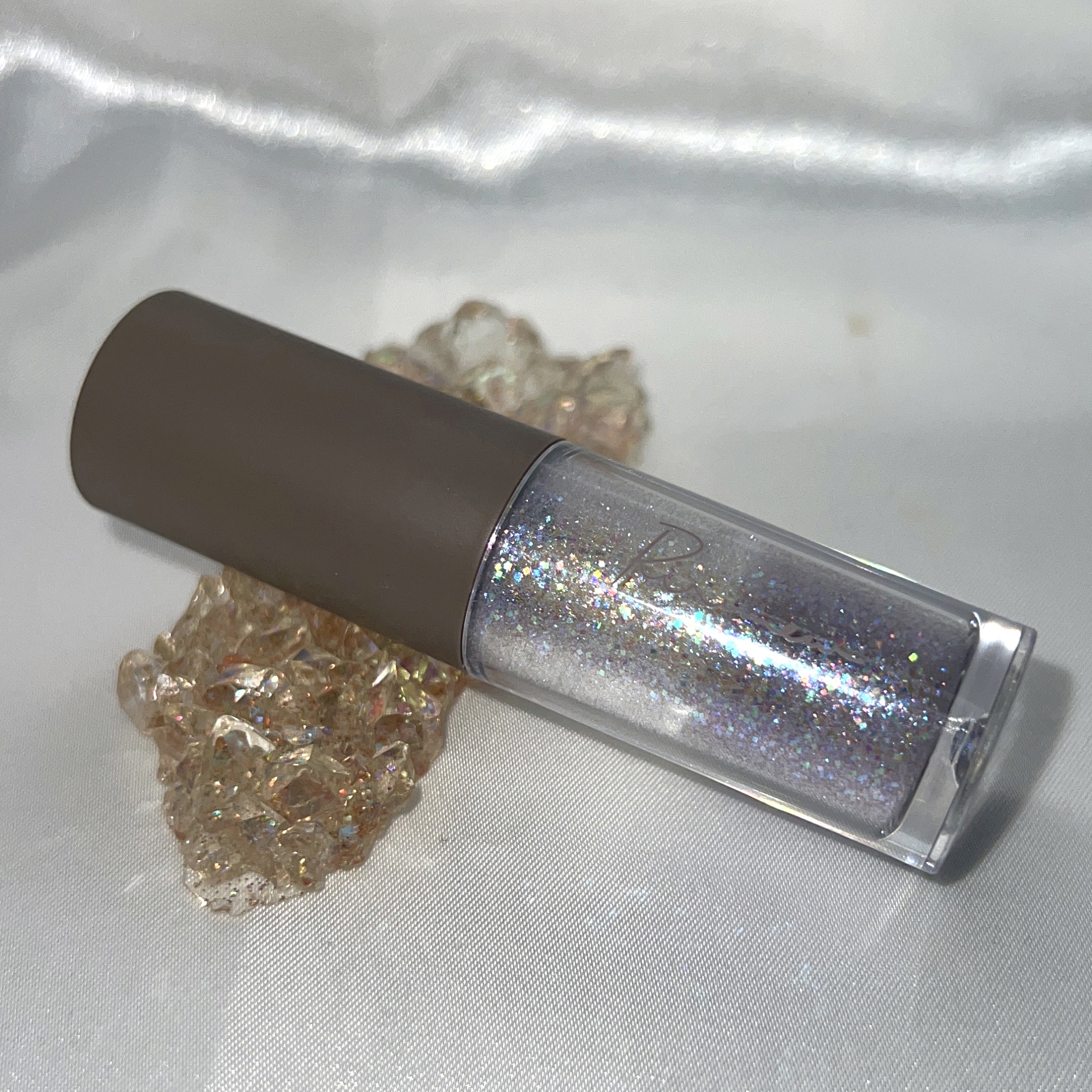 ピックミーアイズグリッター 04 チャームミー/Ririmew/グリッターを使ったクチコミ（1枚目）