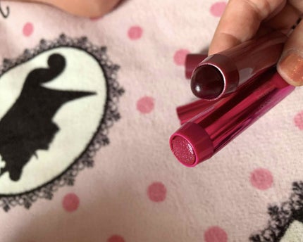 キス クラウド ブロッテッド リップ カラー/REVLON/口紅を使ったクチコミ(2枚目)