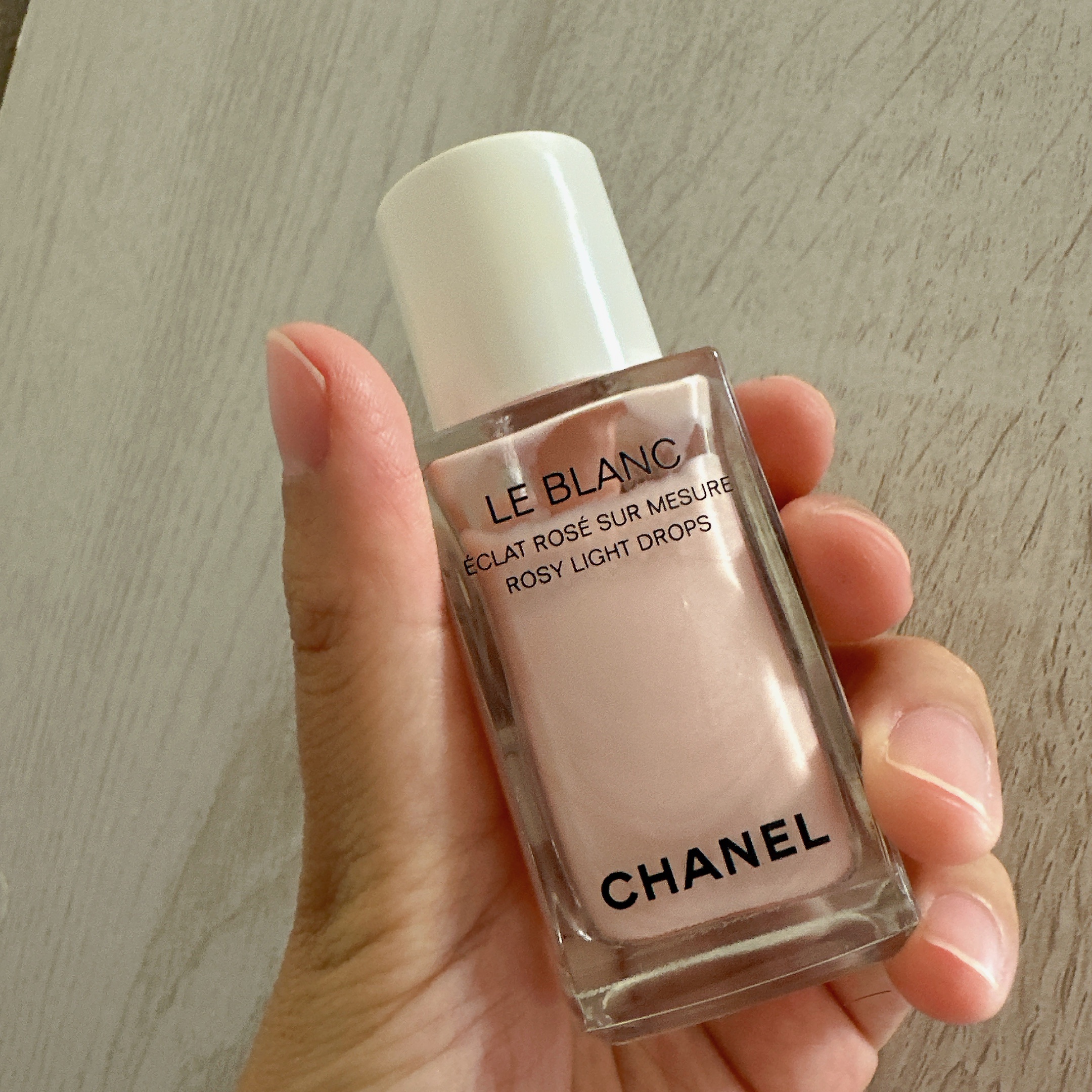 ル ブラン ロージー ドロップス/CHANEL/リキッドハイライトを使ったクチコミ（1枚目）