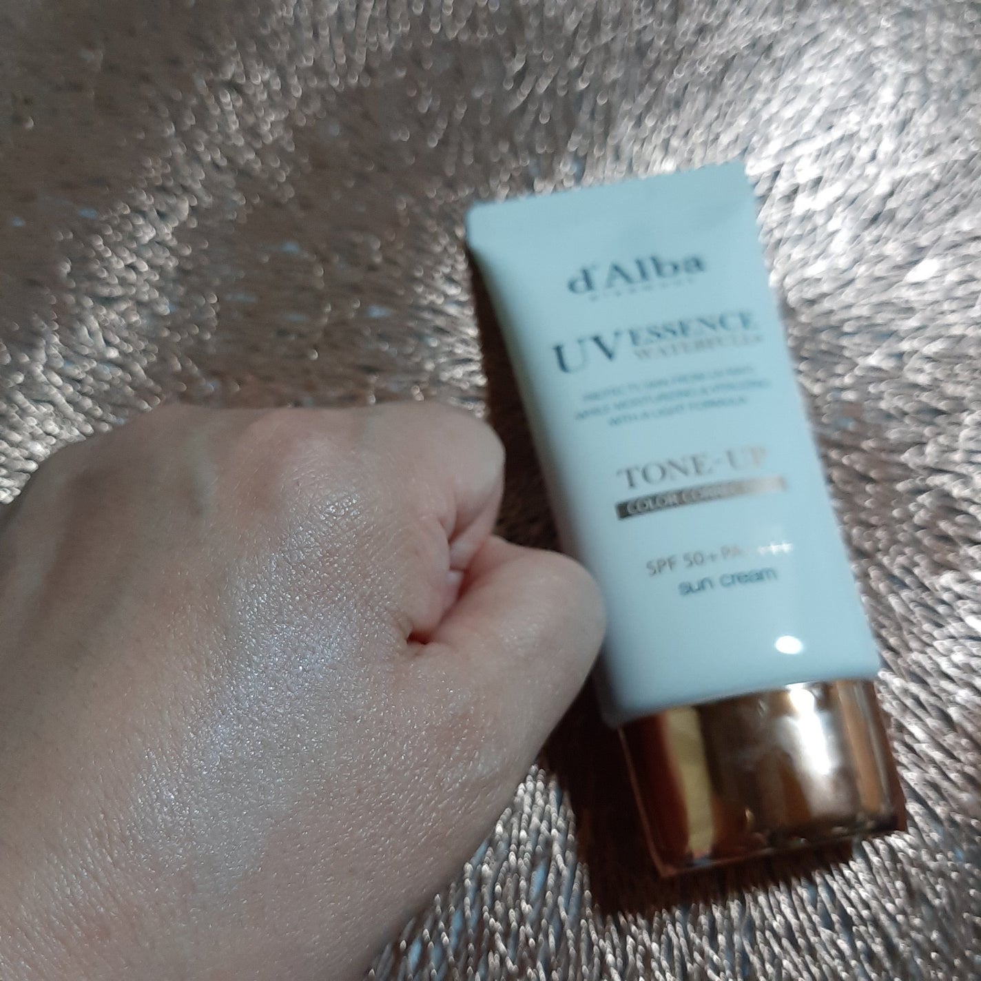 ウォータフルトーンアップサンクリーム/ダルバ/日焼け止めクリームを使ったクチコミ(3枚目)