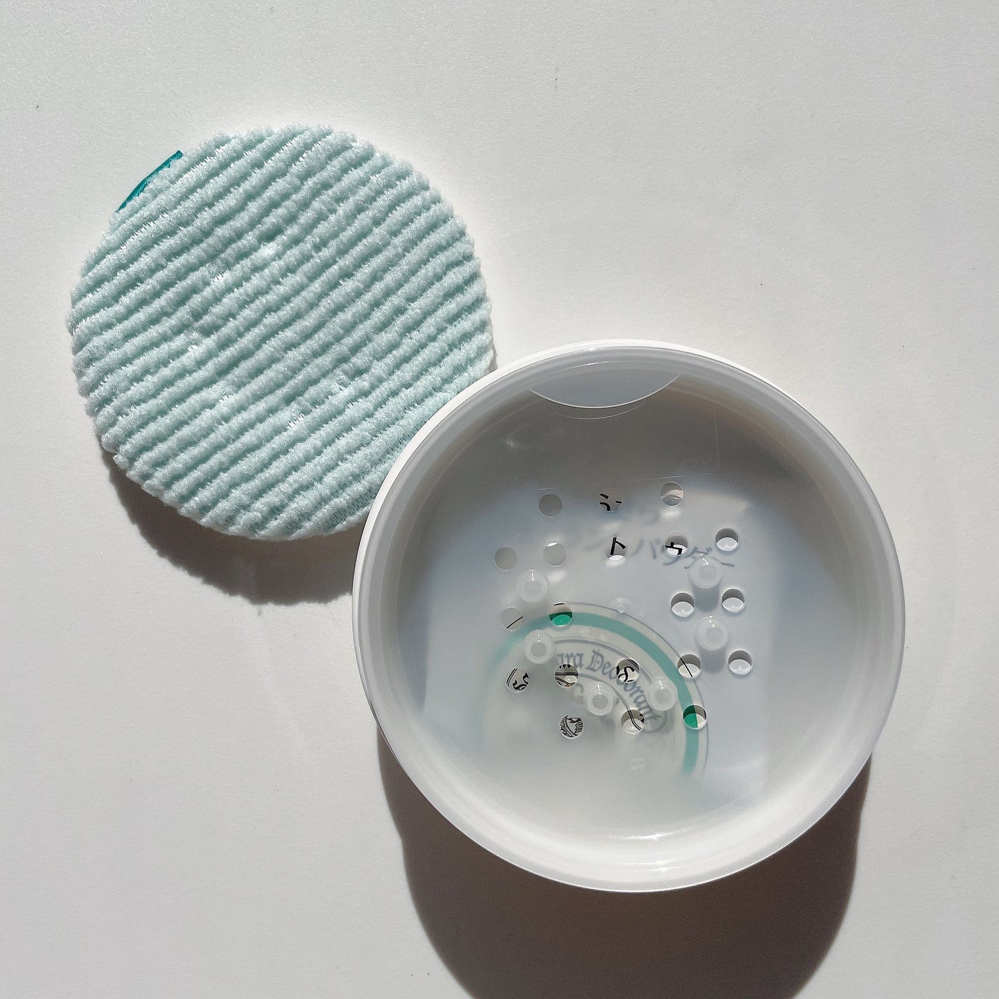 薬用さらさらデオドラントパウダー/デオナチュレ/デオドラント・制汗剤を使ったクチコミ(2枚目)