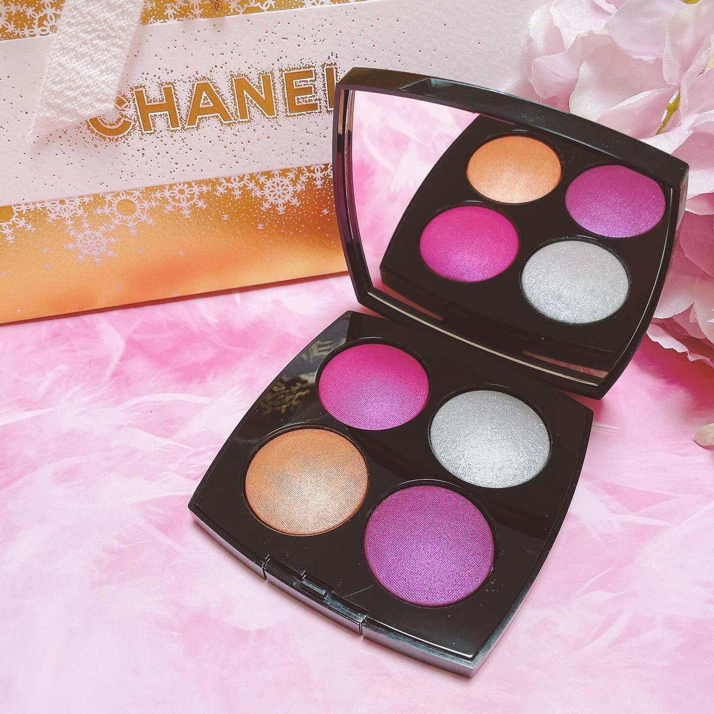 限定アイシャドウパレット】エンチャンテッド ナイト|CHANELの 限定アイシャドウパレット】エンチャンテッド ナイト|CHANELの