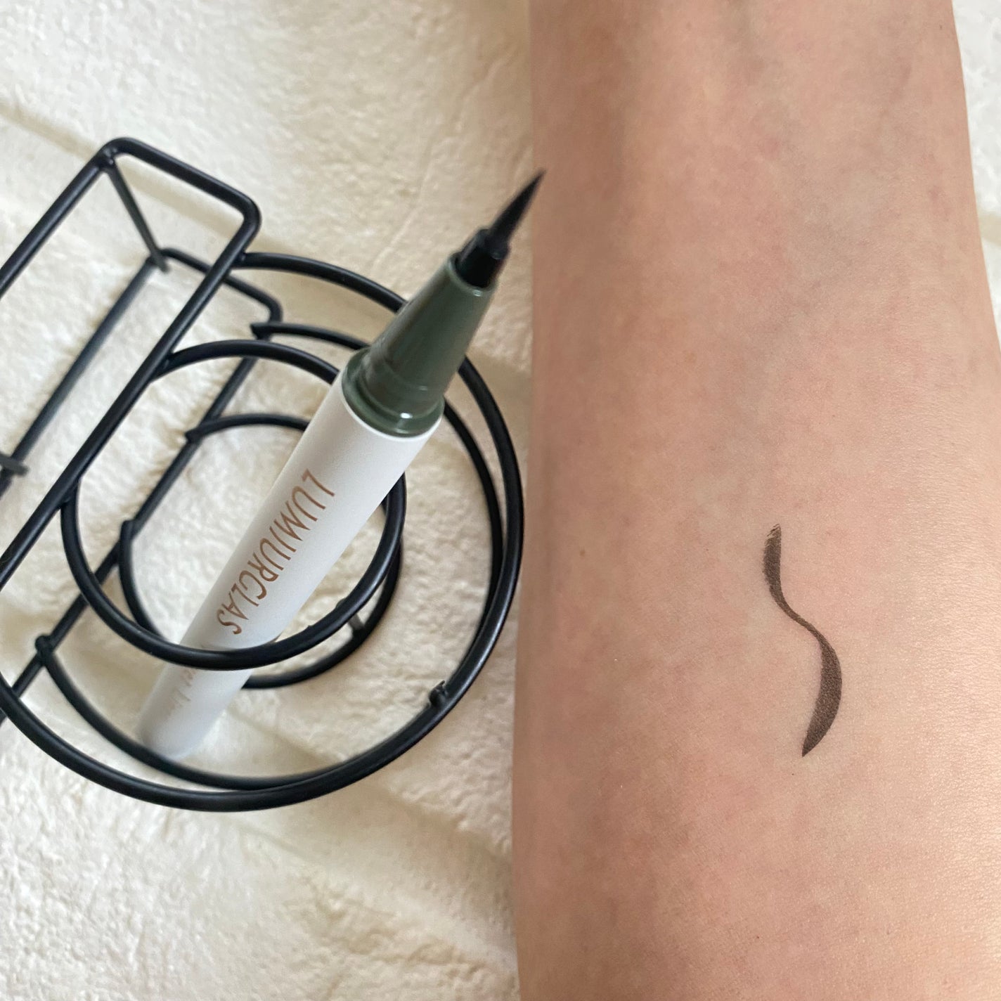 ベルベットライナー/LUMIURGLAS/リキッドアイライナーを使ったクチコミ(5枚目)