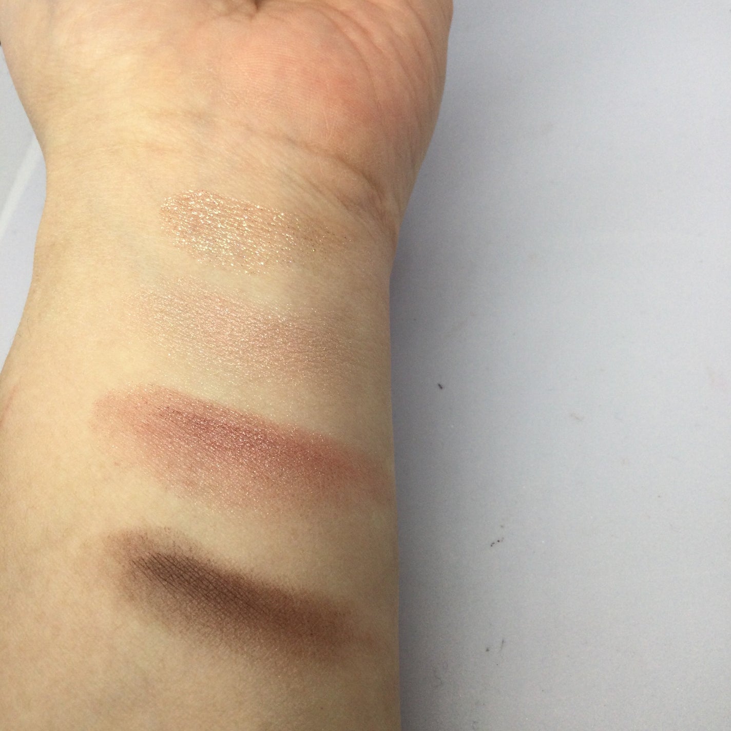 レブロン ダズル アイシャドウ クアッド/REVLON/アイシャドウパレットを使ったクチコミ(3枚目)