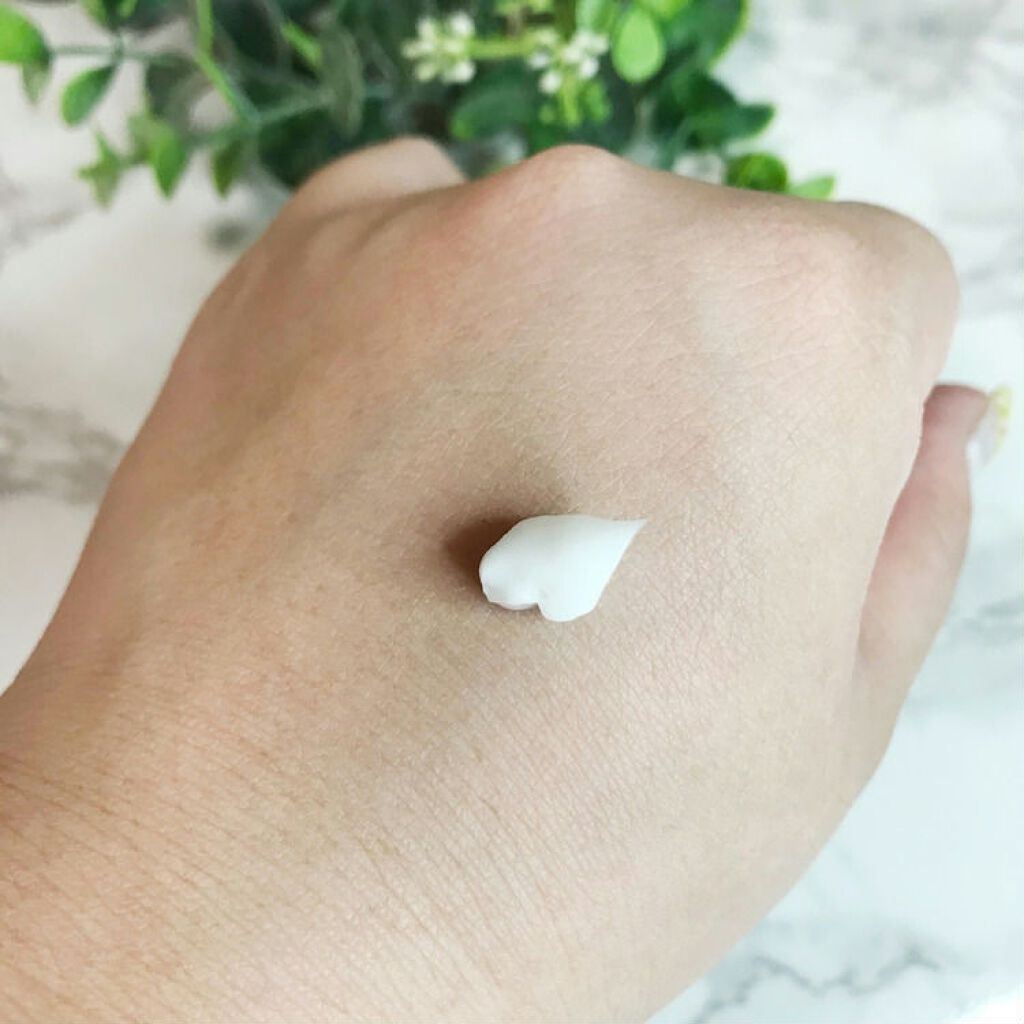 レイヴィー ハンド＆ネイルクリームゴートミルク/Leivy/ハンドクリームを使ったクチコミ（3枚目）