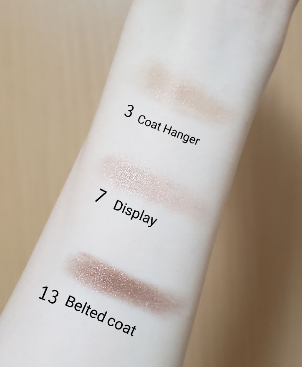 モノアイズ アイシャドウ/ARITAUM/単色アイシャドウを使ったクチコミ(2枚目)