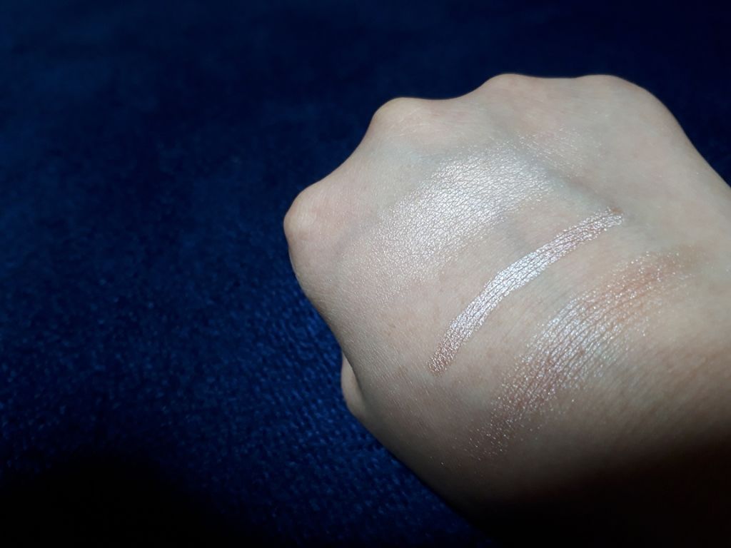 エクストラ ディメンション アイシャドウ ア ナチュラル フラート/M・A・C/単色アイシャドウを使ったクチコミ（3枚目）