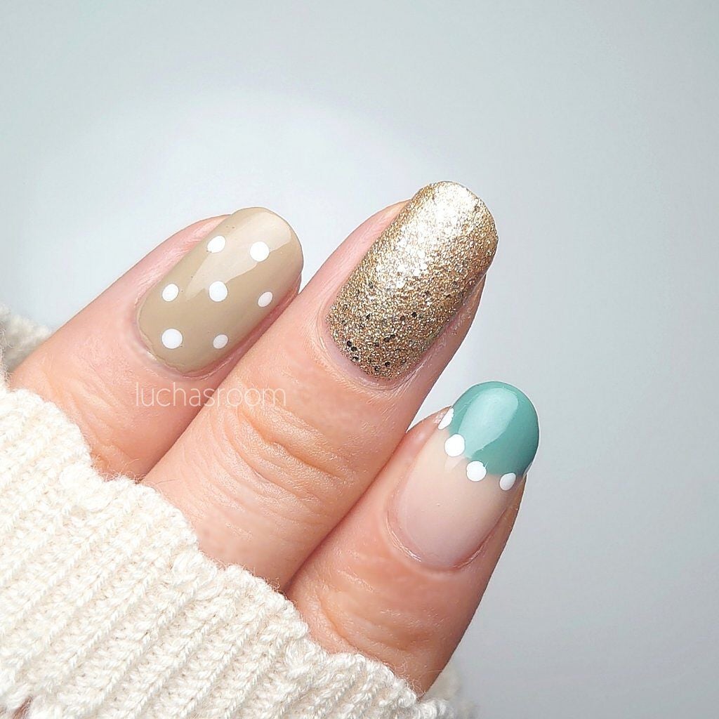 カラフルネイルズ/キャンメイク/マニキュアを使ったクチコミ(4枚目)