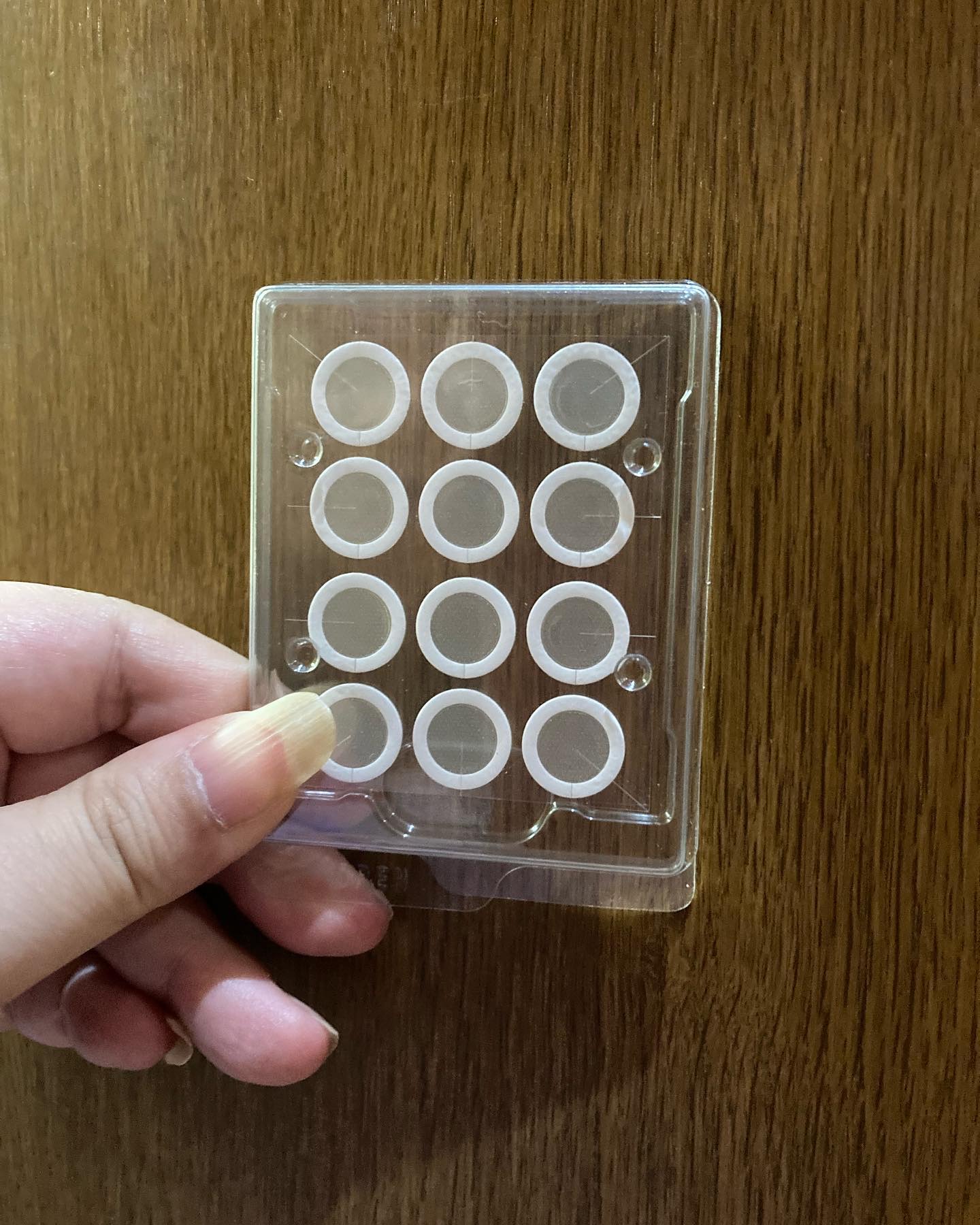 エーキュアショットスポットパッチ/obsero/にきびパッチを使ったクチコミ（2枚目）