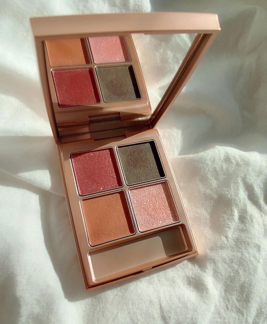 琳奈 on LIPS 「✔︎8月6日発売RMKローズウッドデイドリーム2021年秋コス..」(2枚目)