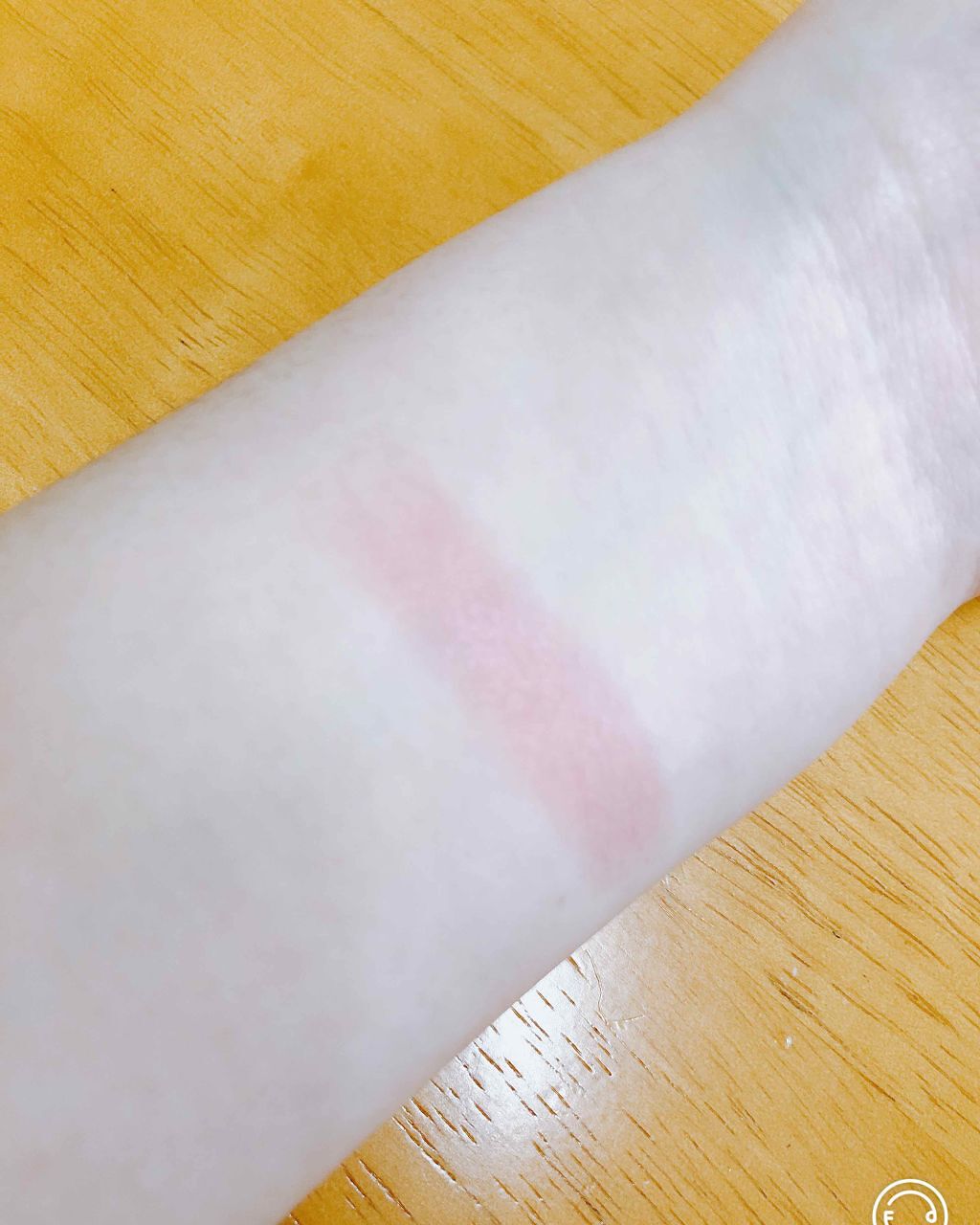 ラスティンググロスリップ/CEZANNE/口紅を使ったクチコミ（2枚目）