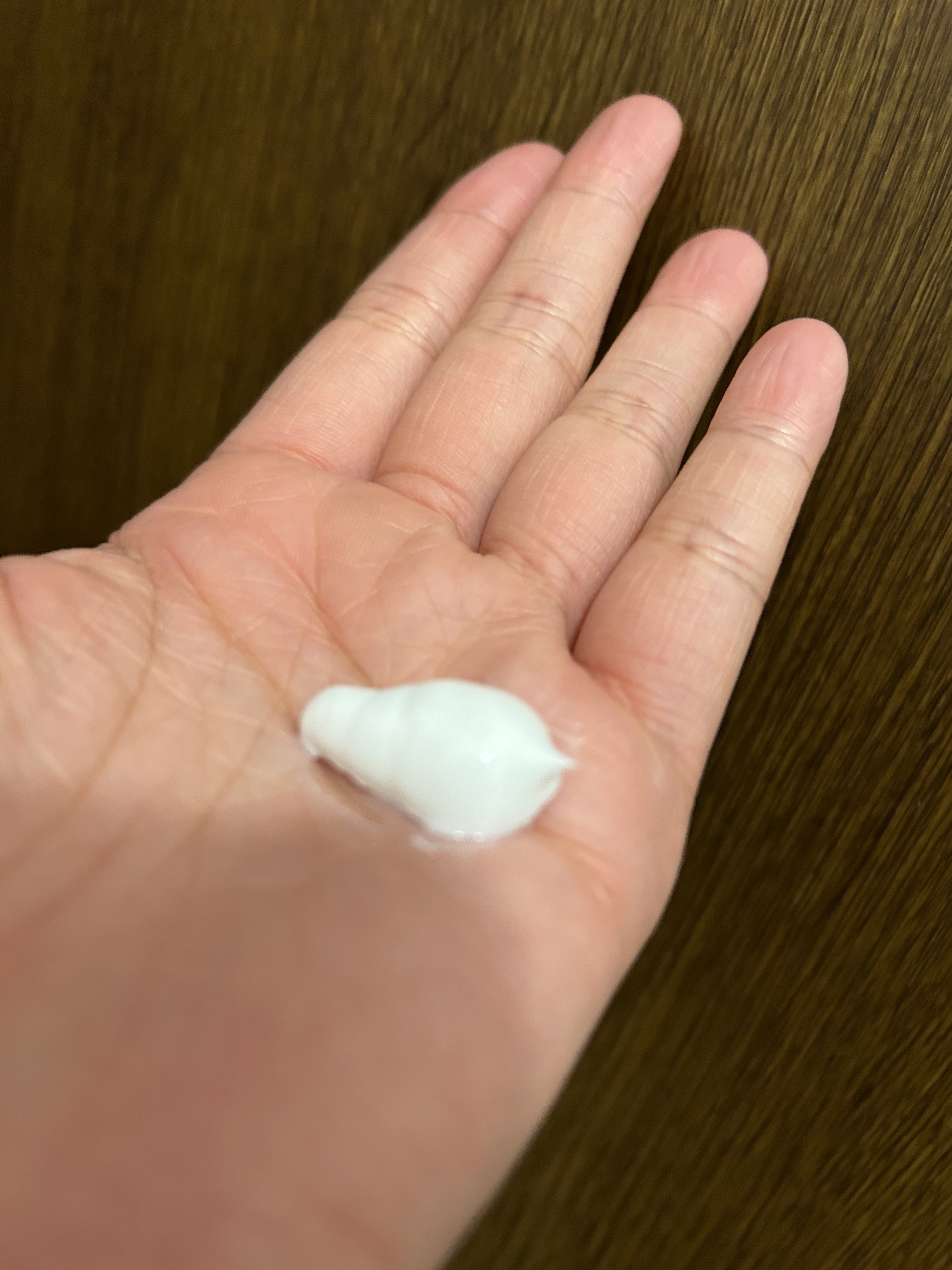 柳屋 あんず油 髪と手肌のしっとりミルク/柳屋あんず油/ヘアミルクを使ったクチコミ（2枚目）