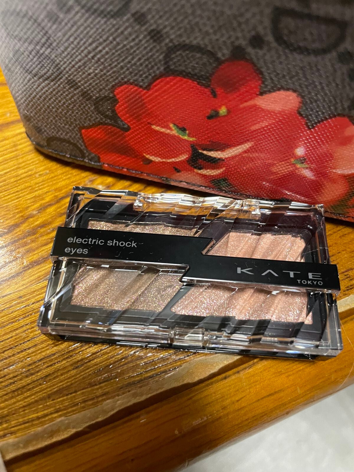 エレクトリックショックアイズ /KATE/アイシャドウパレットを使ったクチコミ(2枚目)