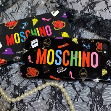 TONYMOLY MOSCHINO×TONYMOLY スーパービームアイパレットのクチコミ「#トニモリ #モスキーノ のコラボシャドウ💓🥰
お友達から韓国のお土産🥺🧡
ありがとーーーうッ.....」（1枚目）