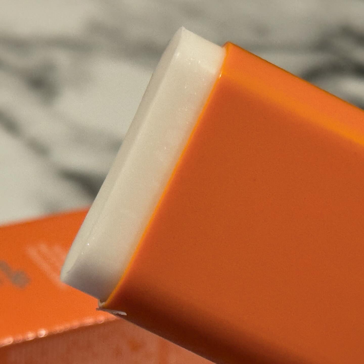 ボディ プライマー スティック UV/PAUL & JOE BEAUTE/日焼け止めスティックを使ったクチコミ（2枚目）