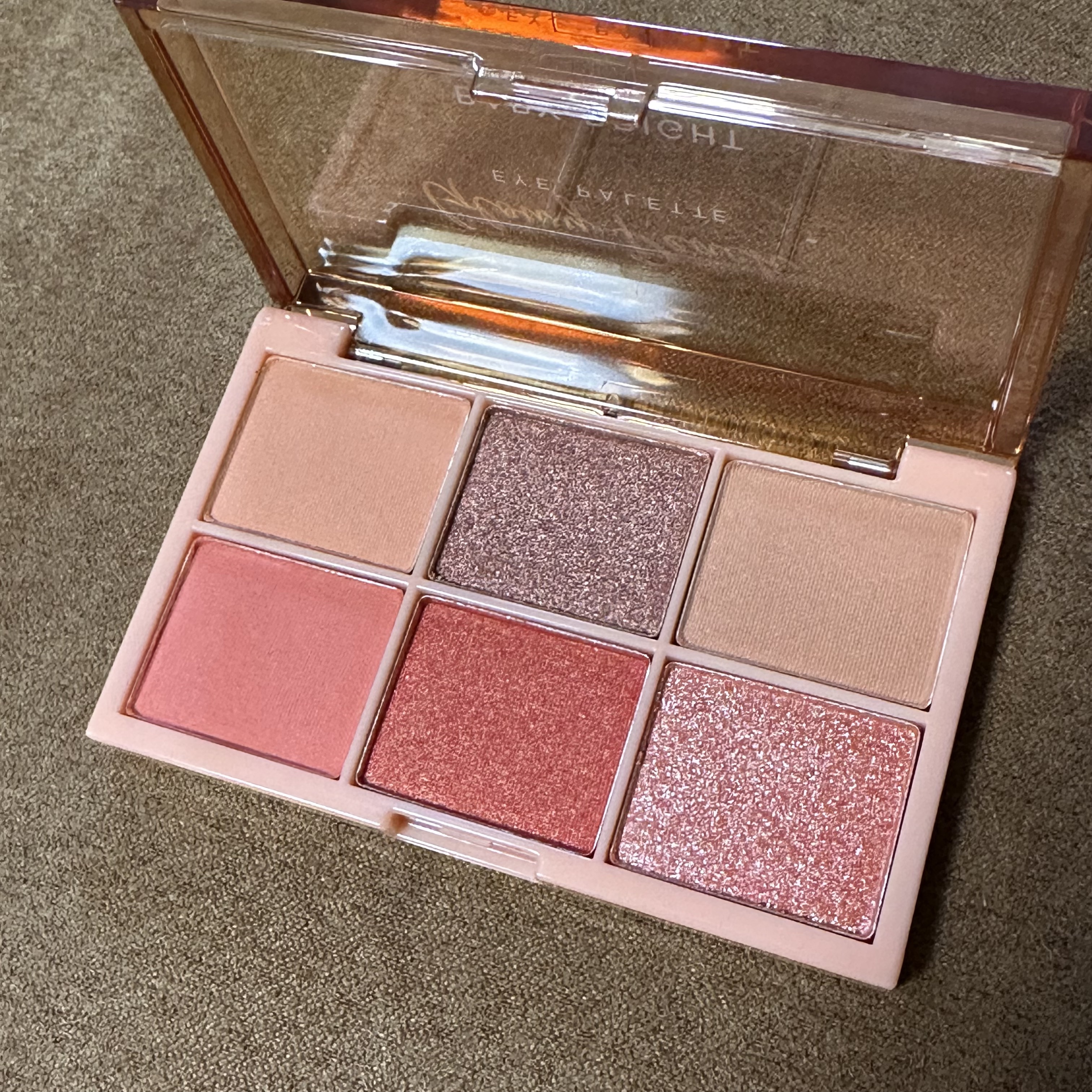 シャインアイシャドウパレット 03 グローリーピーチ/BabyBright/アイシャドウパレットを使ったクチコミ（2枚目）