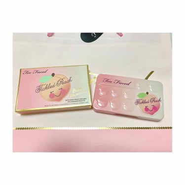 ティックルドピーチ ミニ アイシャドウ パレット/Too Faced/アイシャドウパレットを使ったクチコミ（2枚目）