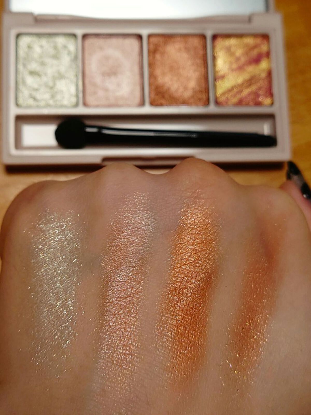 足しパレ 03 うるみラメ/Fujiko/アイシャドウパレットを使ったクチコミ（2枚目）