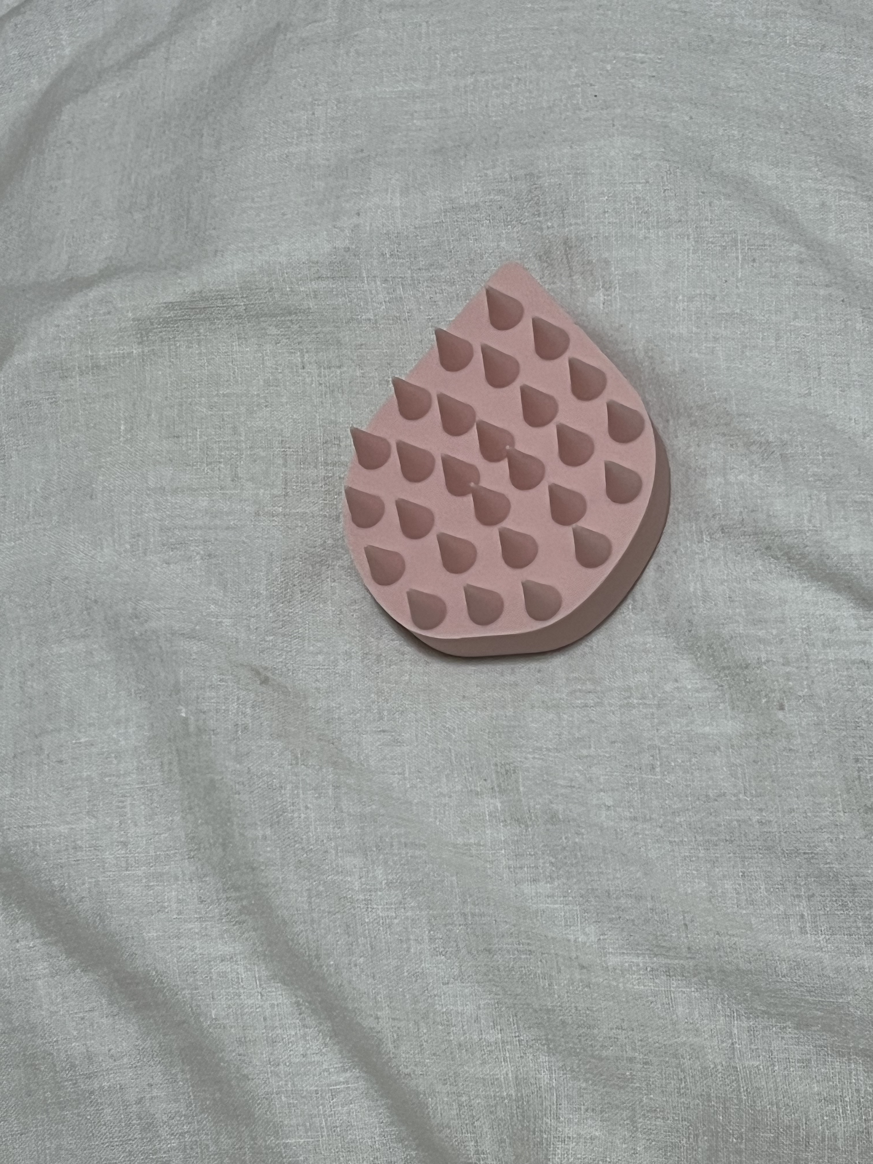 リラクシングマッサージブラシ/エトヴォス/スカルプブラシを使ったクチコミ（2枚目）