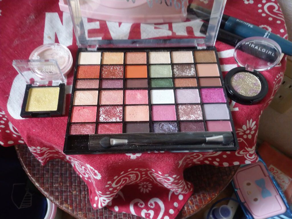 プロコレクション36カラー/Dolly Angel/アイシャドウパレットを使ったクチコミ（3枚目）