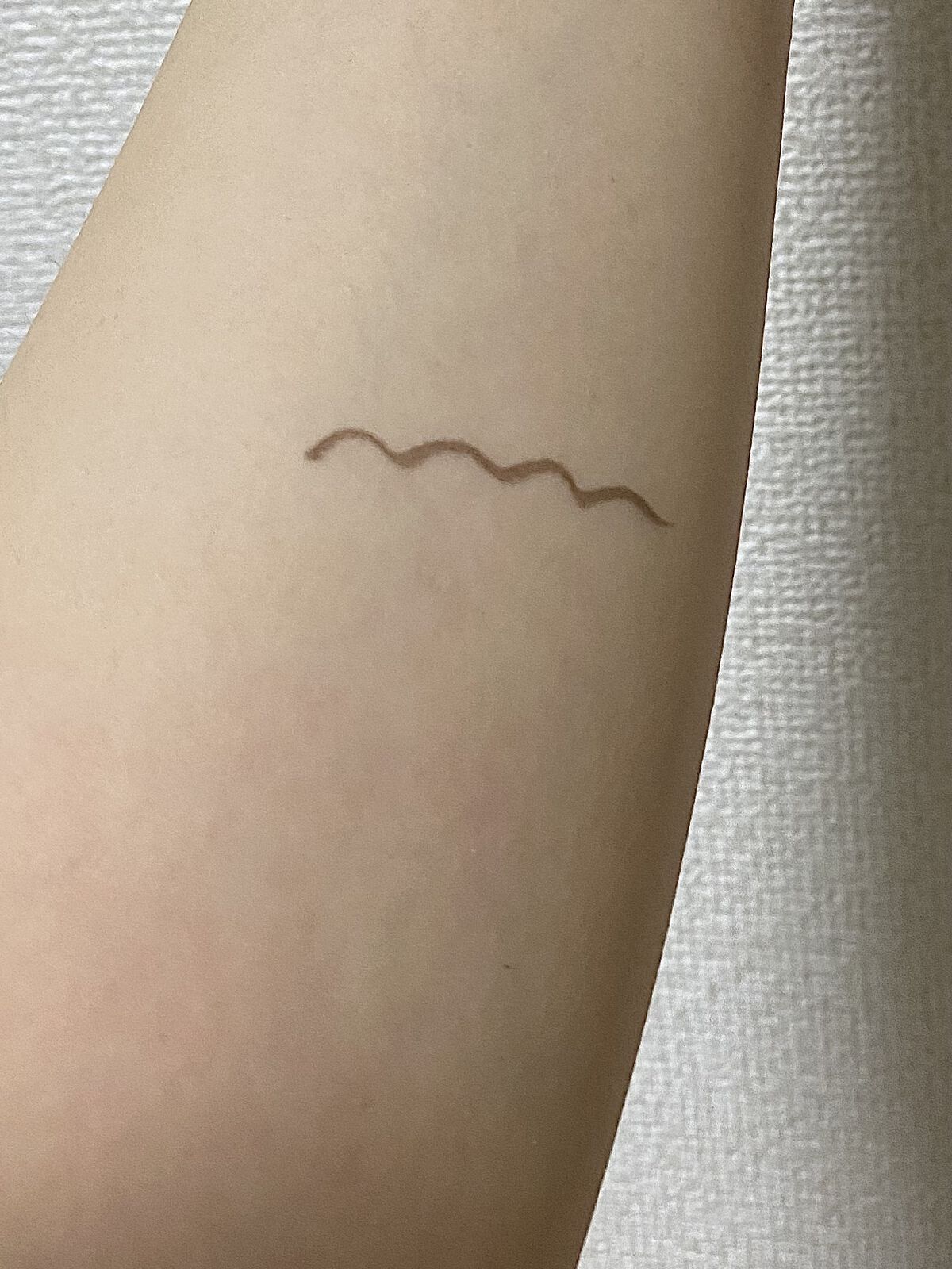 「密着アイライナー」しなやか筆リキッド ミディアムブラウン/デジャヴュ/リキッドアイライナーを使ったクチコミ（2枚目）