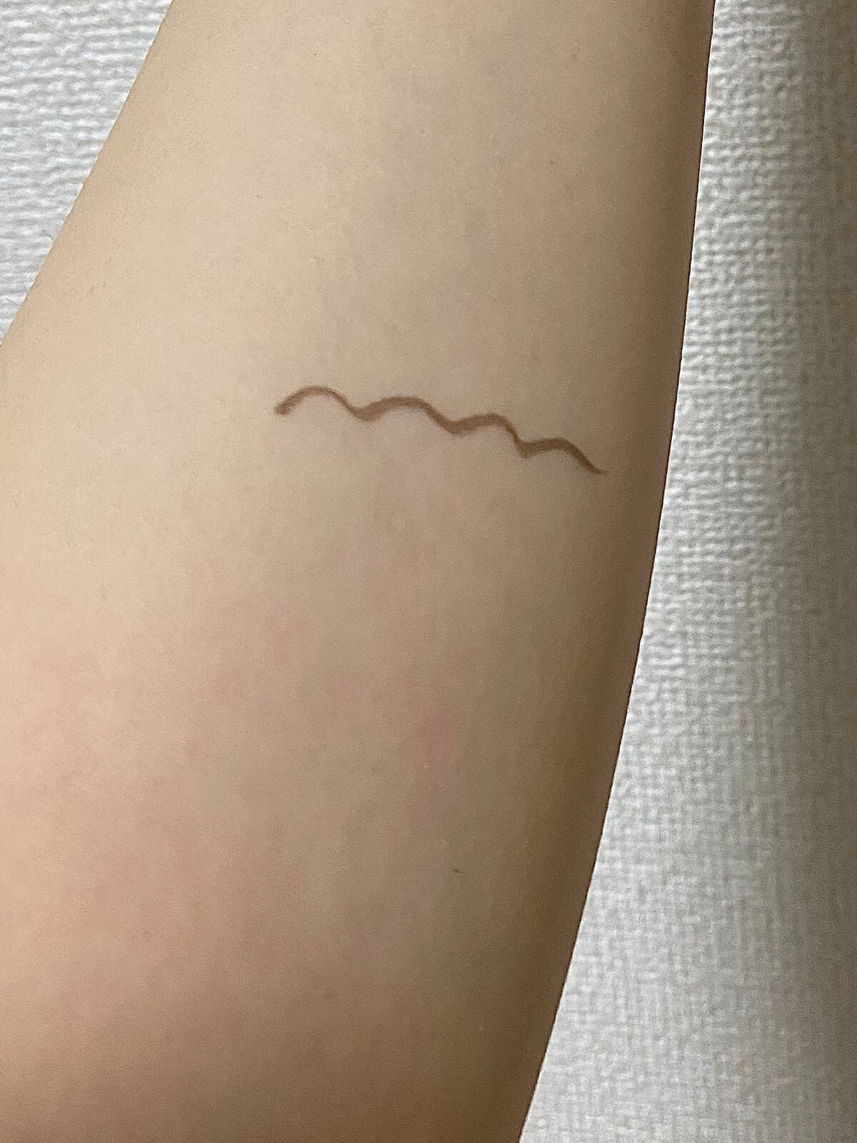 「密着アイライナー」しなやか筆リキッド/デジャヴュ/リキッドアイライナーを使ったクチコミ(2枚目)