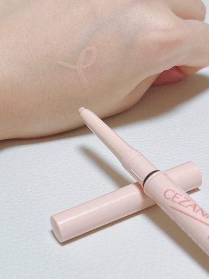 描くアイゾーンコンシーラー/CEZANNE/ペンシルコンシーラーを使ったクチコミ(2枚目)