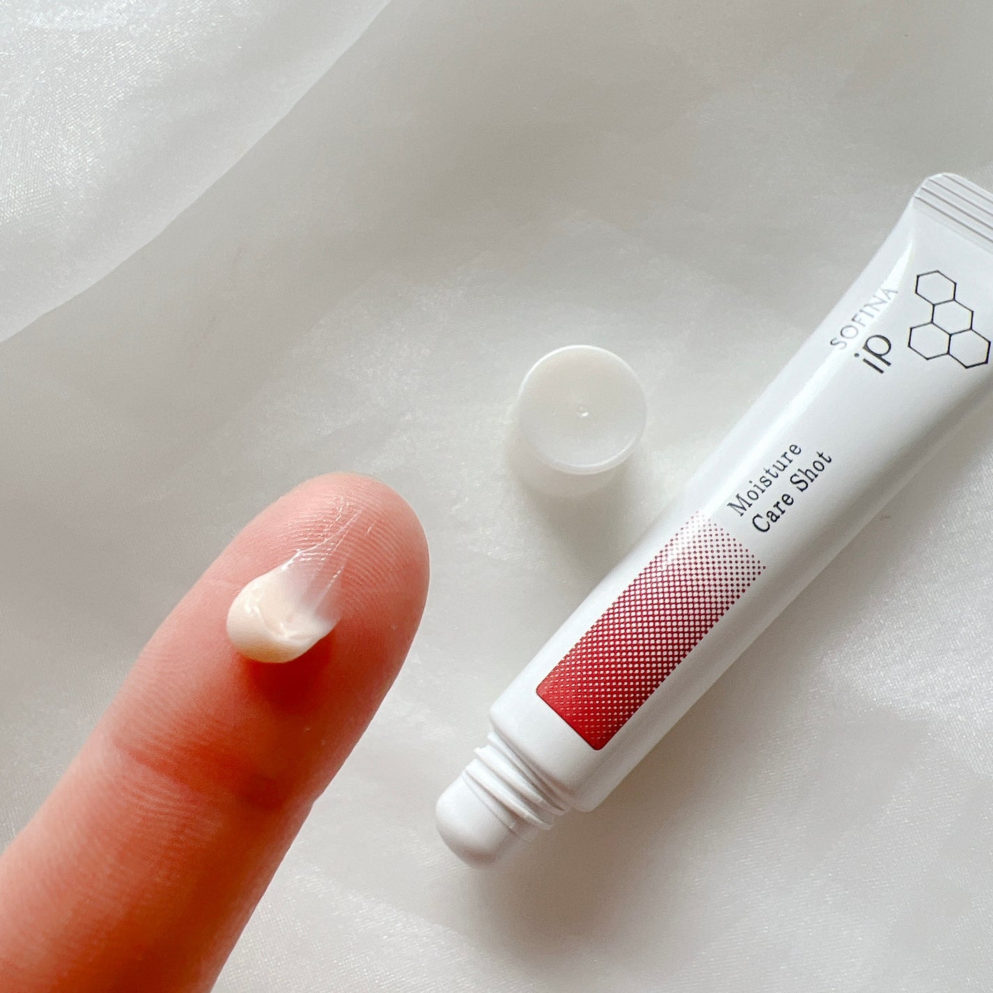 ソフィーナ iP うるおい高密着ショット/SOFINA iP/美容液を使ったクチコミ(3枚目)